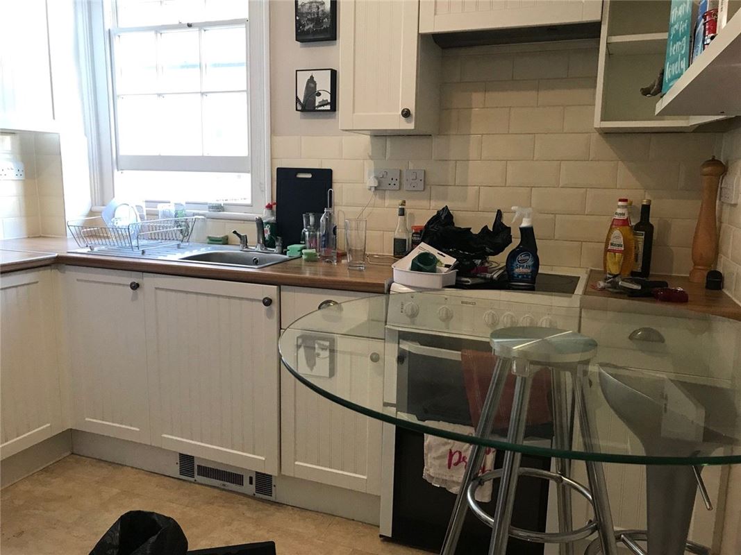 1 bedroom flat, Beauford Square, Bath BA1 - Let Agreed