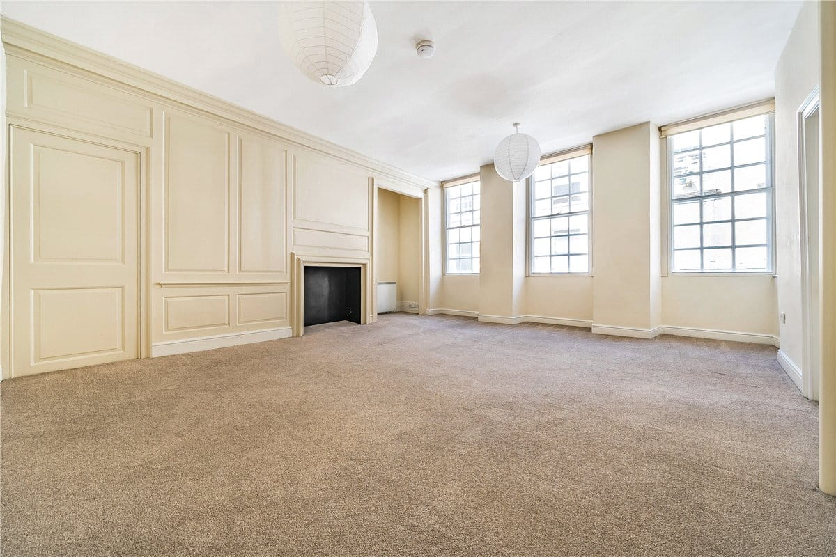 1 bedroom flat, Westgate Street, Bath BA1 - Available