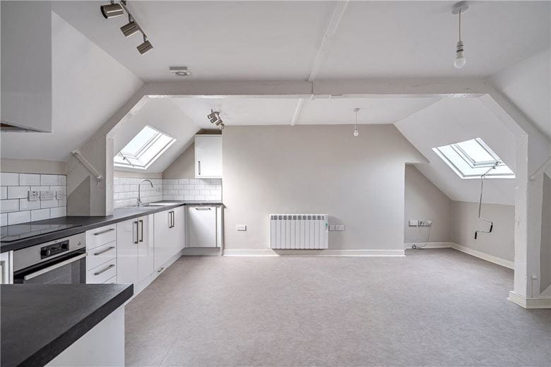 1 bedroom flat, Old Bond Street, Bath BA1 - Available