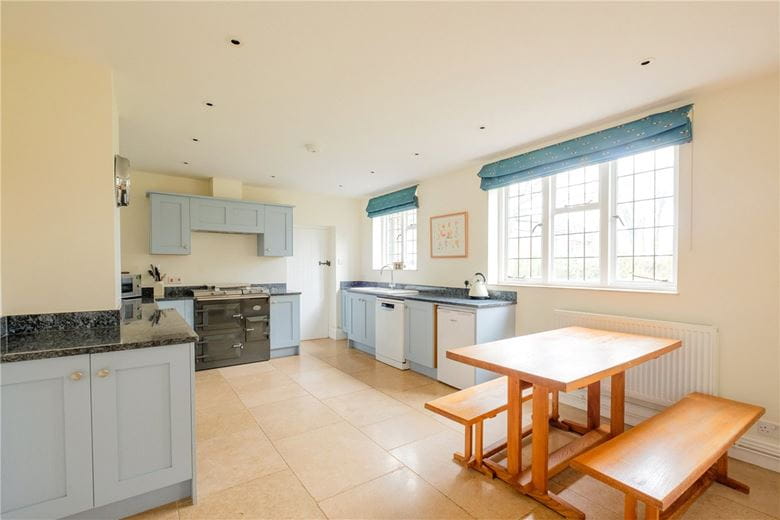 4 bedroom house, Cold Ashton, Chippenham SN14 - Available