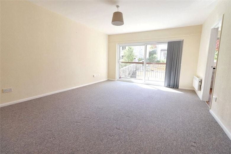 2 bedroom flat, High Street, Weston BA1 - Let Agreed