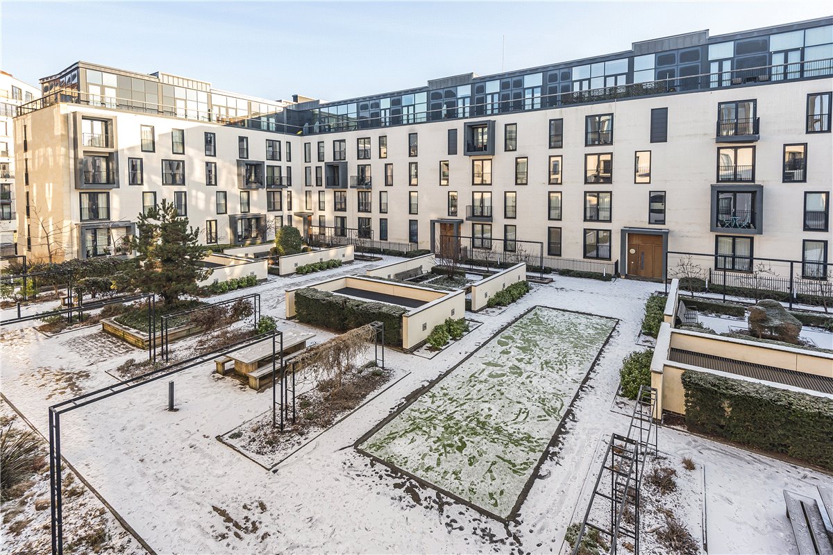 1 bedroom flat, Longmead Terrace, Bath BA2