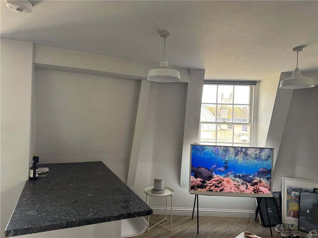 1 bedroom flat, Monmouth Street, Bath BA1