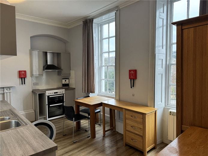 1 bedroom flat, Terrace Walk, Bath BA1