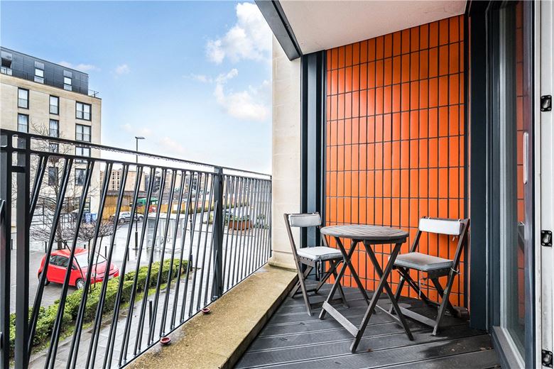 1 bedroom flat, Midland Road, Bath BA2