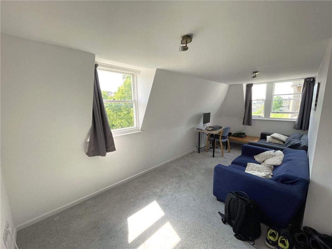 1 bedroom flat, Park View House, Brock Street BA1