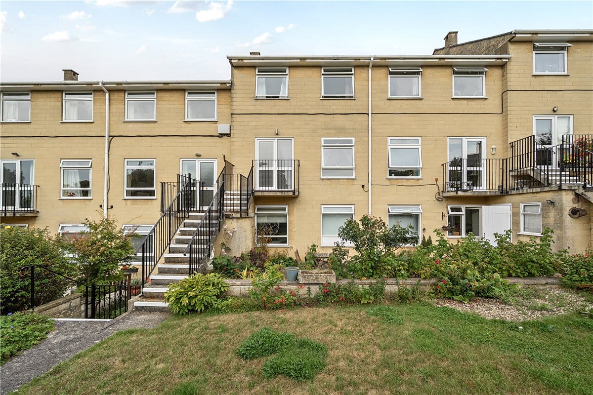 3 bedroom flat, Lansdown Road, Bath BA1 - Available