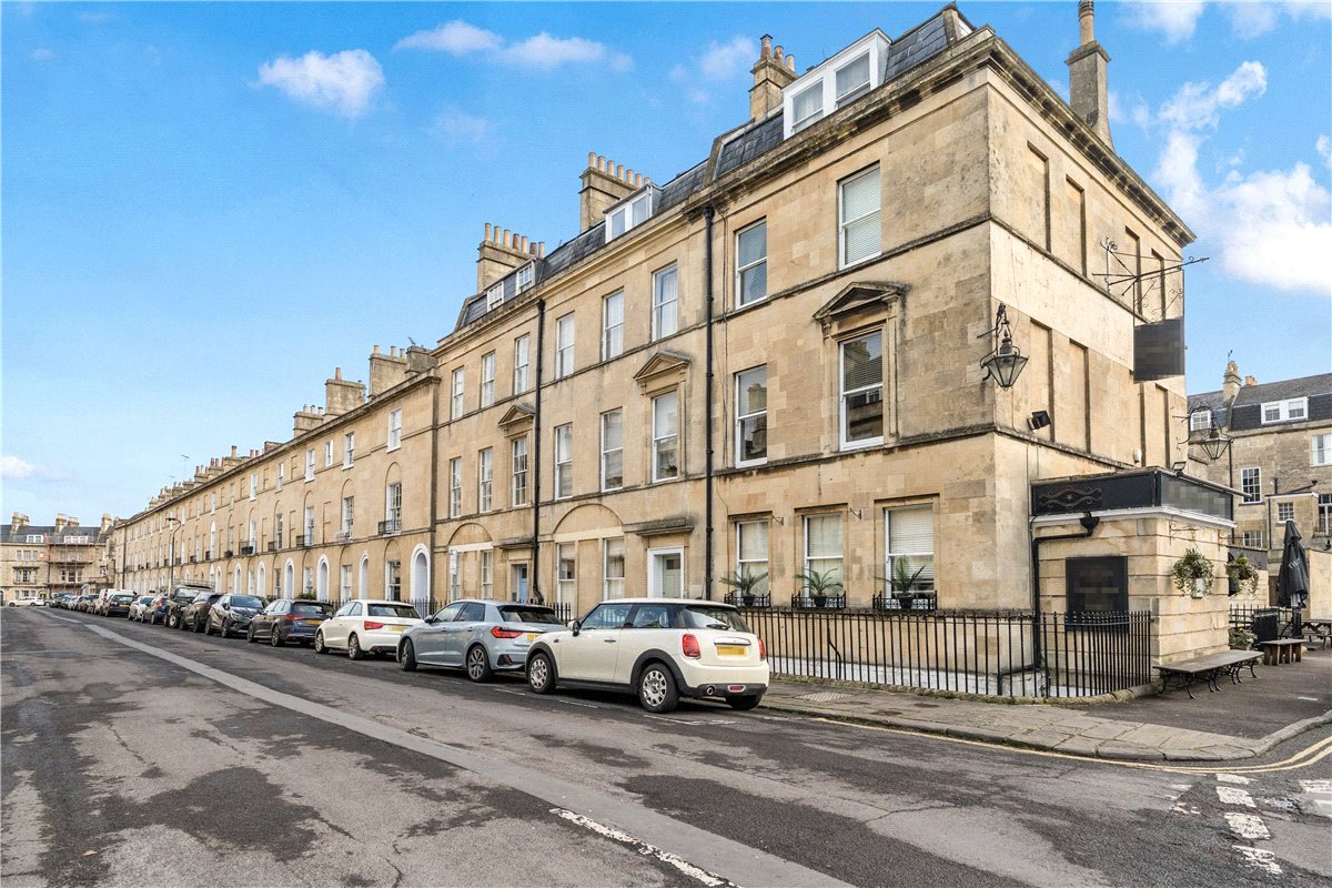 1 bedroom flat, Daniel Street, Bath BA2 - Available