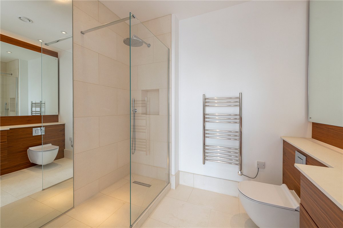 2 bedroom flat, Granville Court, Granville Road BA1