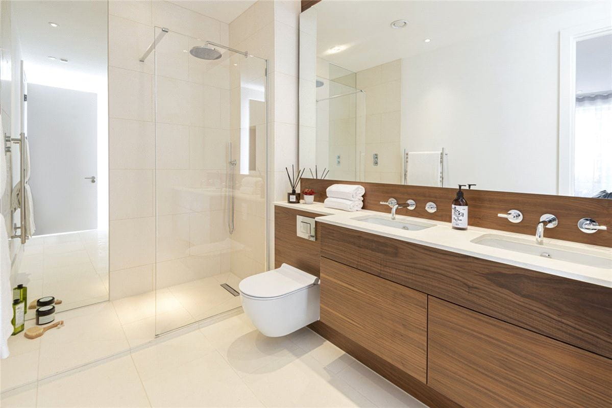 2 bedroom flat, Granville Court, Granville Road BA1 - Let Agreed