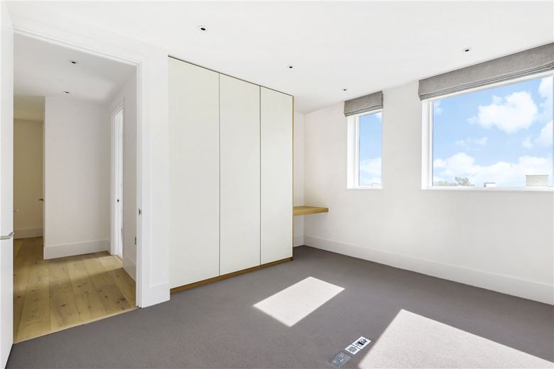 2 bedroom flat, Granville Court, Granville Road BA1 - Let Agreed