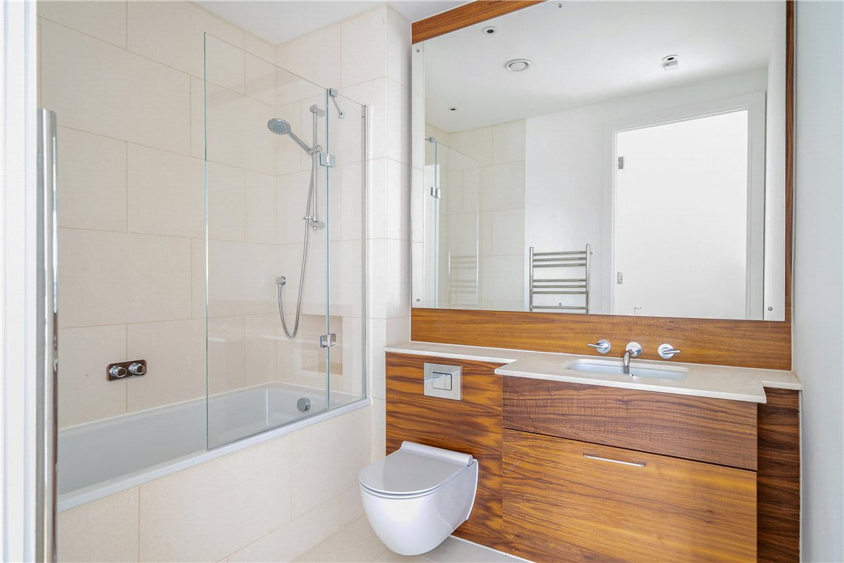 2 bedroom flat, Granville Court, Granville Road BA1 - Let Agreed