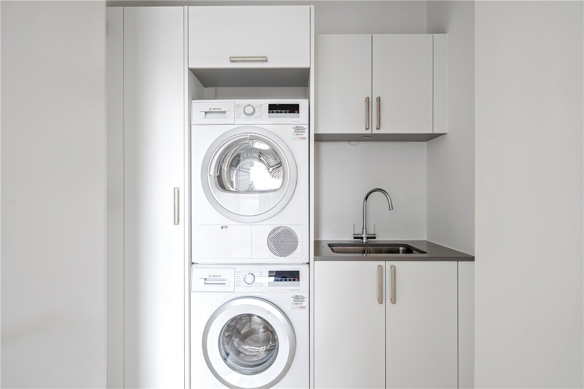 2 bedroom flat, Granville Court, Granville Road BA1 - Let Agreed