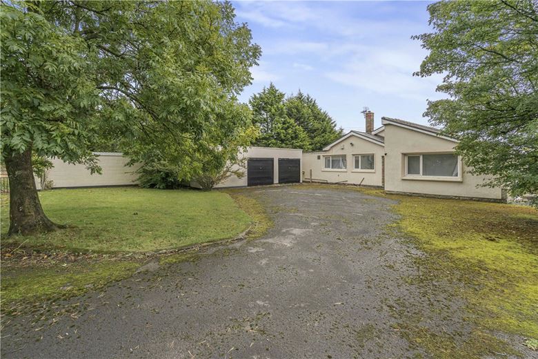 6 bedroom bungalow, Great North Road, Brompton on Swale DL10 - Available