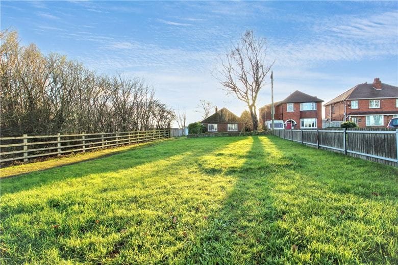 2 bedroom bungalow, Longthorpe Lane, Thorpe WF3 - Available