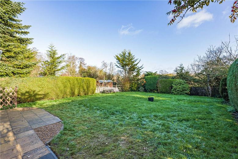 4 bedroom house, Putlowes Drive, Fleet Marston HP18 - Available