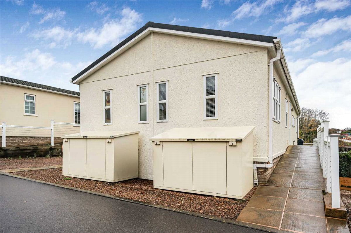  House, Red Lane, Burton Green CV8 - Available