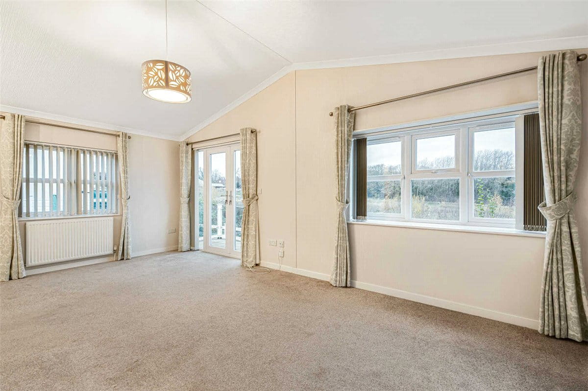  House, Red Lane, Burton Green CV8 - Available