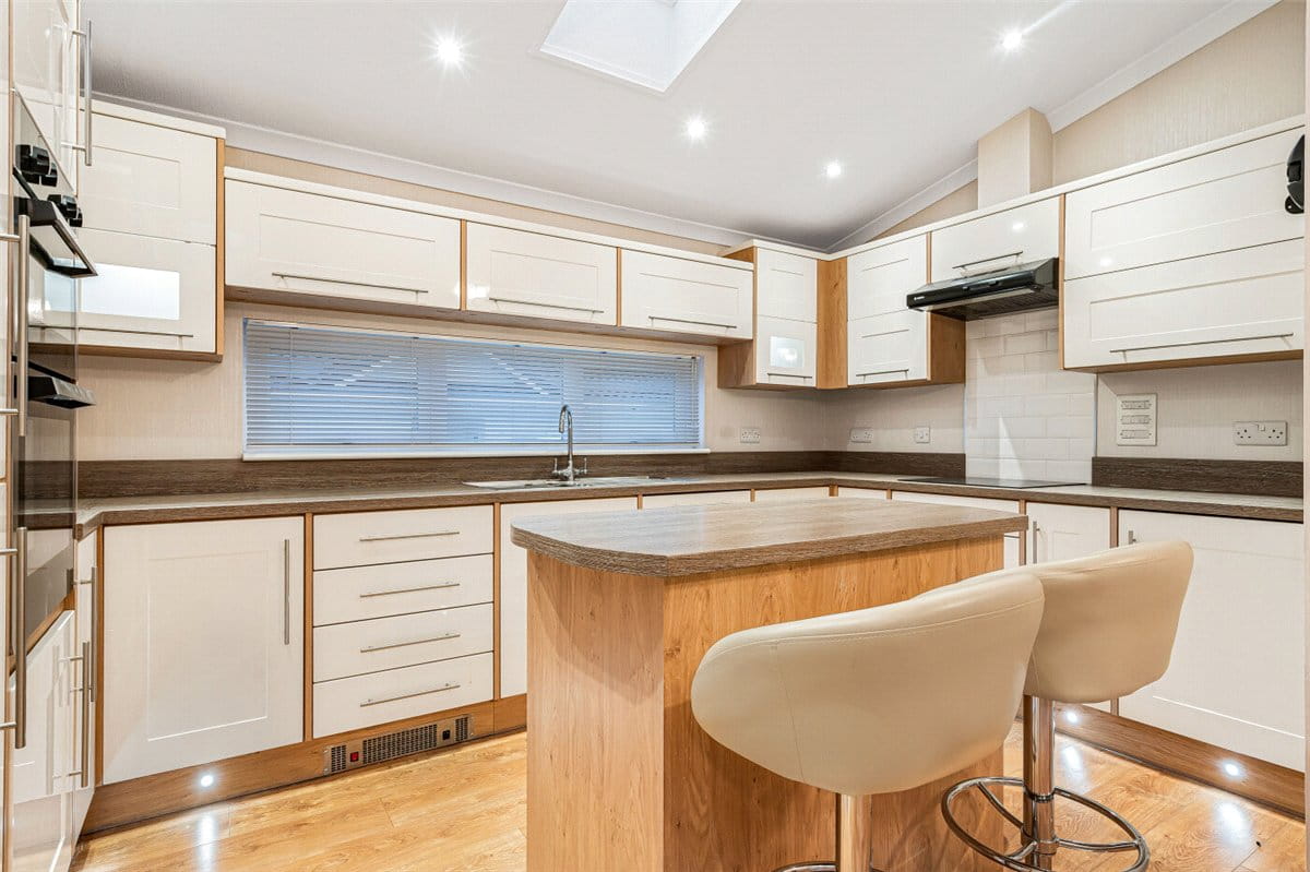  House, Red Lane, Burton Green CV8 - Available