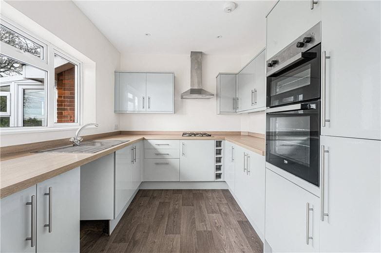 4 bedroom bungalow, South Street, Wendover HP22 - Available