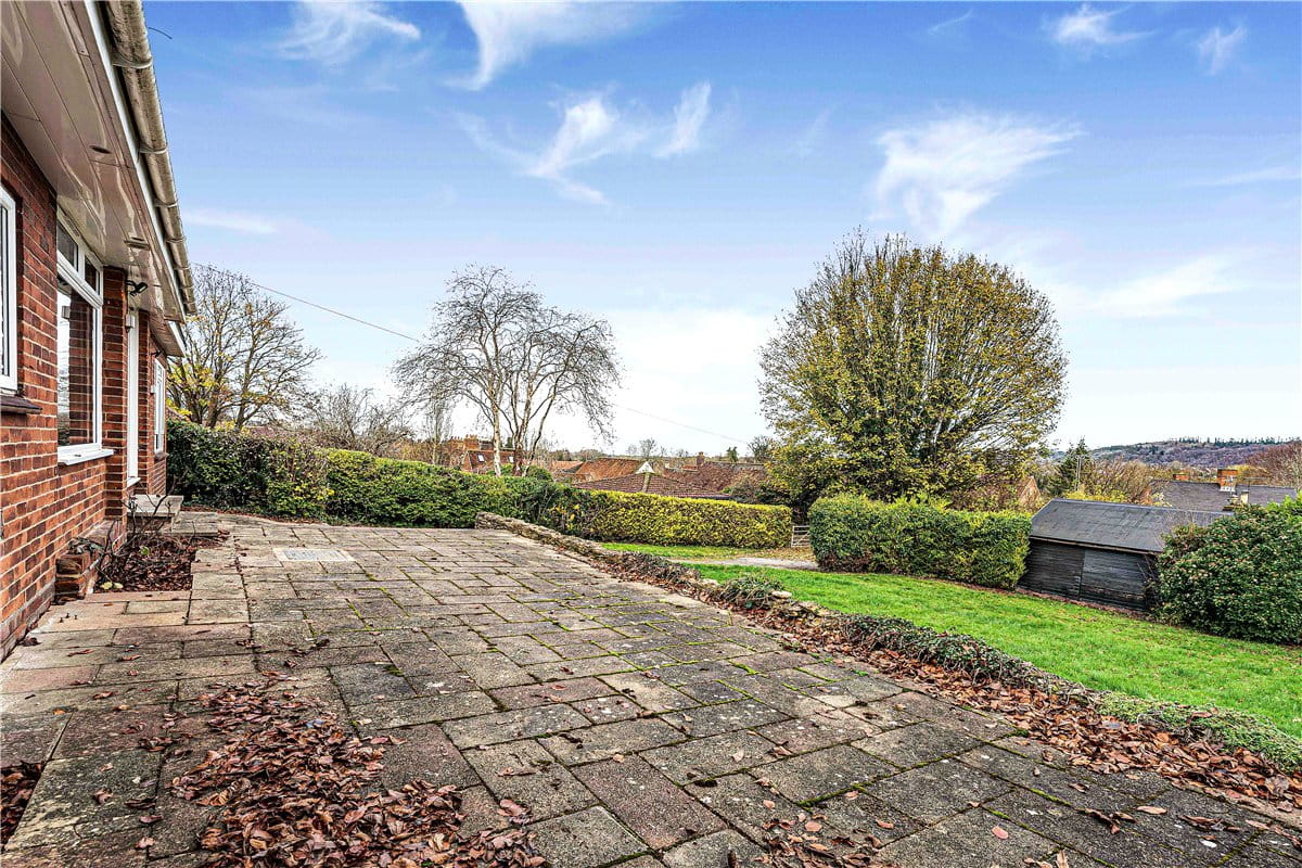 4 bedroom bungalow, South Street, Wendover HP22 - Available