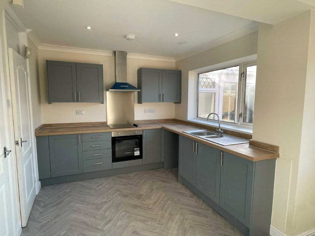 3 bedroom house, Penfold Way, Morton DE55 - Available