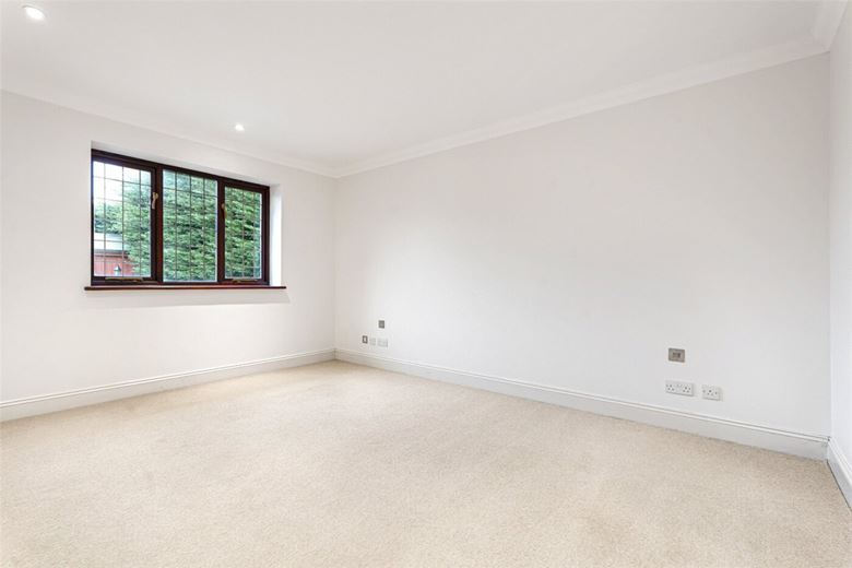 4 bedroom , Nash Lee Lane, Wendover HP22 - Available