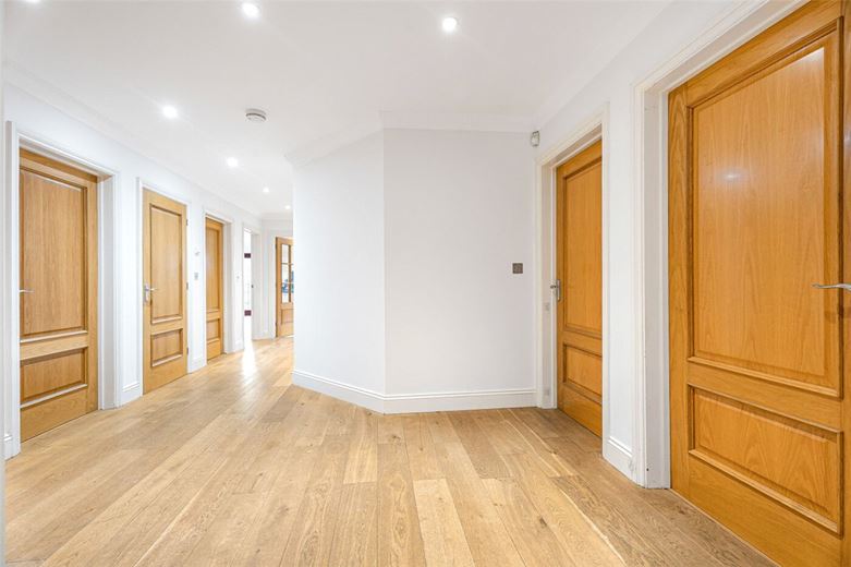 4 bedroom , Nash Lee Lane, Wendover HP22 - Available