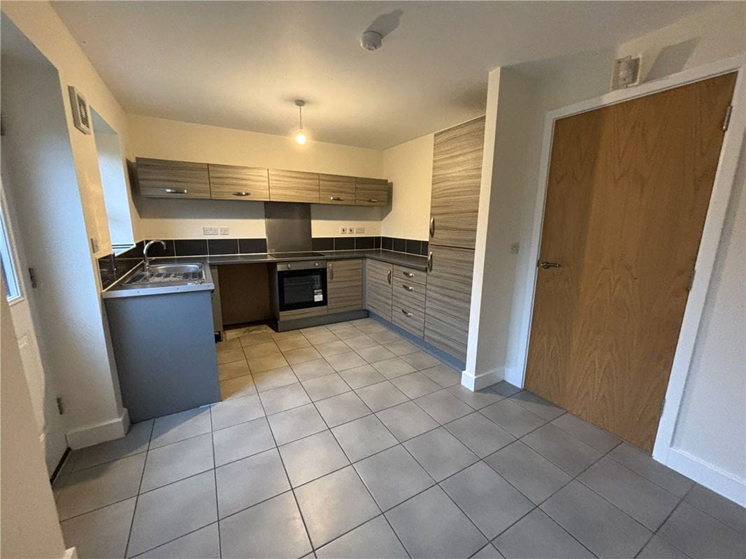 3 bedroom house, Comelybank Drive, Mexborough S64 - Available