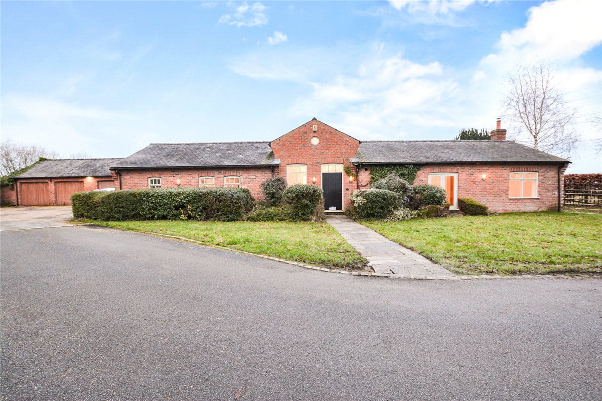 3 bedroom , Bowden View Lane, Mere WA16 - Available