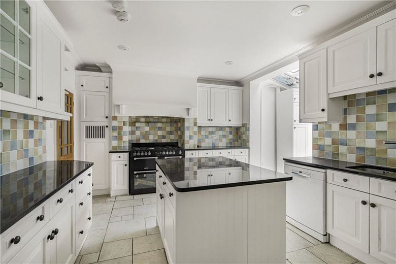 5 bedroom house, Ellesborough Road, Wendover HP22 - Available