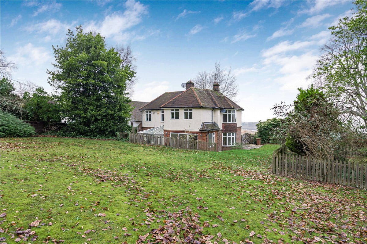 5 bedroom house, Ellesborough Road, Wendover HP22 - Available