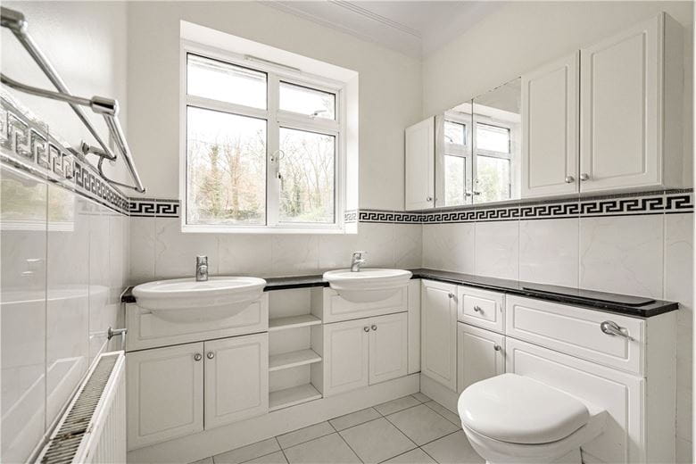 5 bedroom house, Ellesborough Road, Wendover HP22 - Available