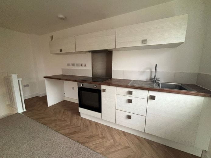 2 bedroom house, Comelybank Drive, Mexborough S64 - Available