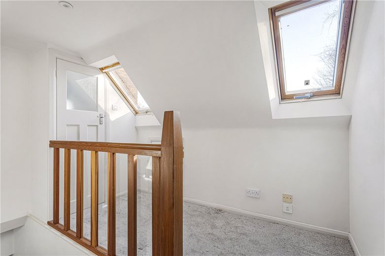 6 bedroom house, Ellesborough Road, Wendover HP22 - Available