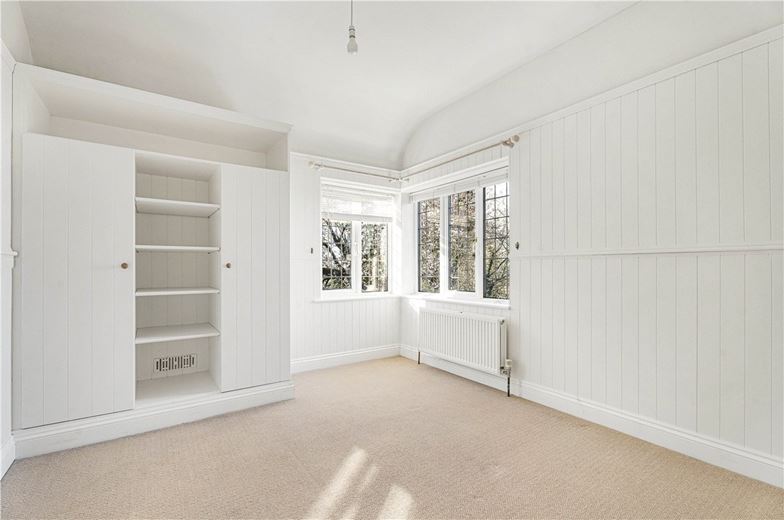 6 bedroom house, Ellesborough Road, Wendover HP22 - Available