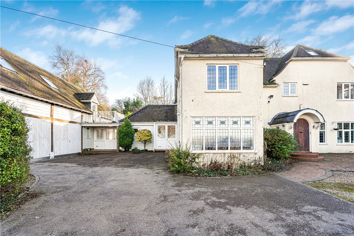 6 bedroom house, Ellesborough Road, Wendover HP22 - Available