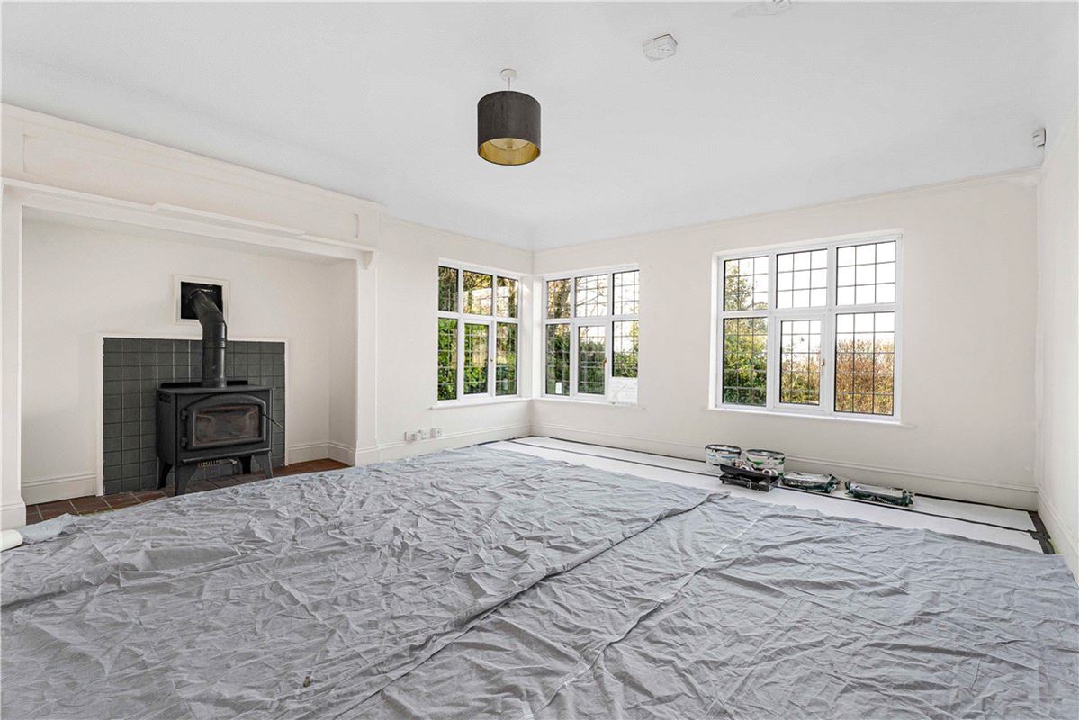 6 bedroom house, Ellesborough Road, Wendover HP22 - Available