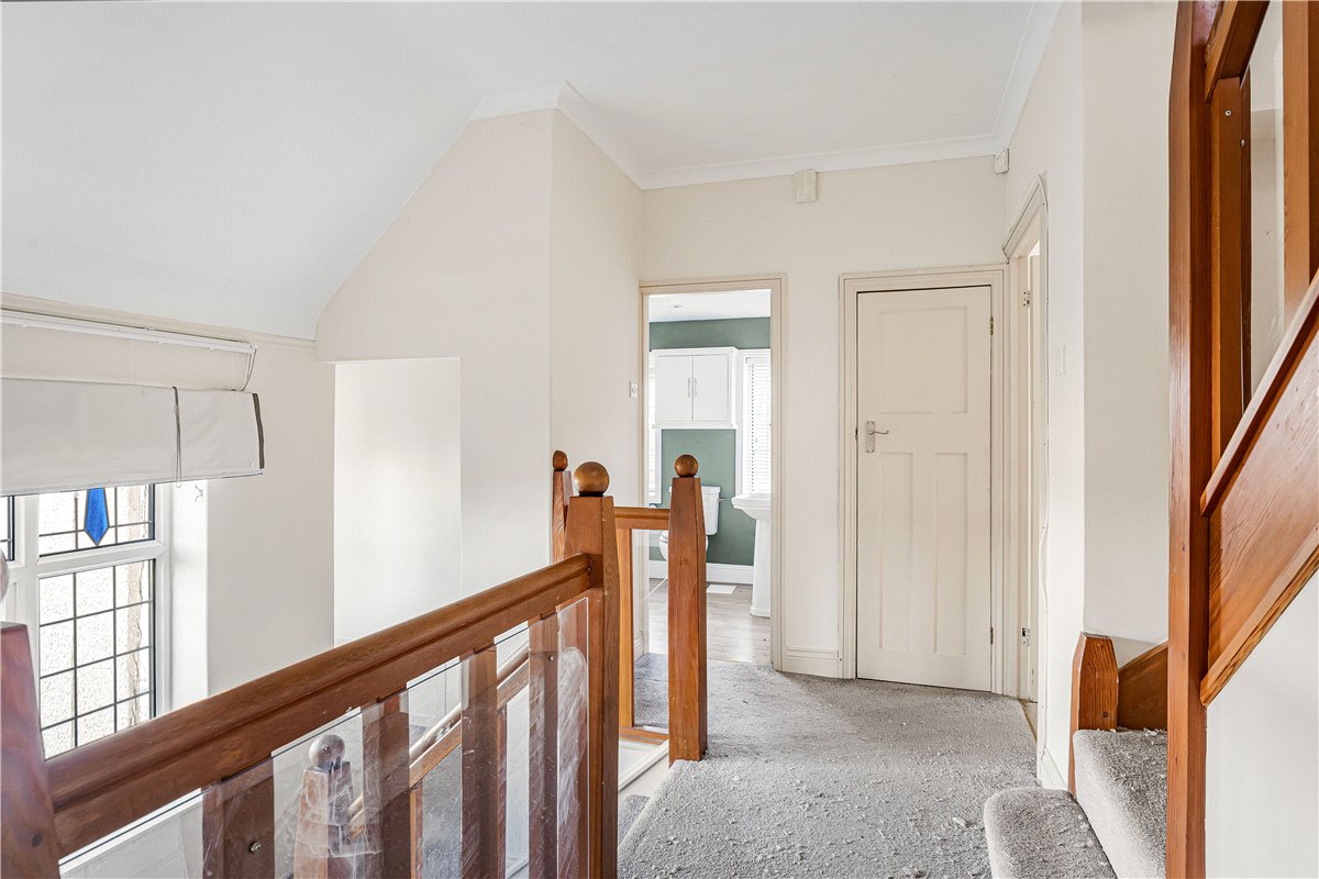 6 bedroom house, Ellesborough Road, Wendover HP22 - Available