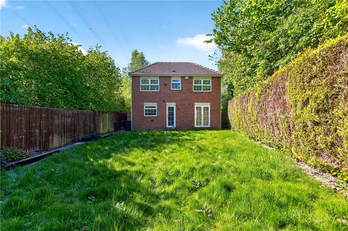 4 bedroom house, Wood Fields, Bramley S66 - Available