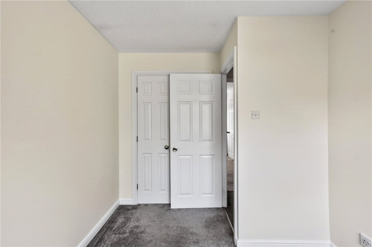 4 bedroom house, Wood Fields, Bramley S66 - Available