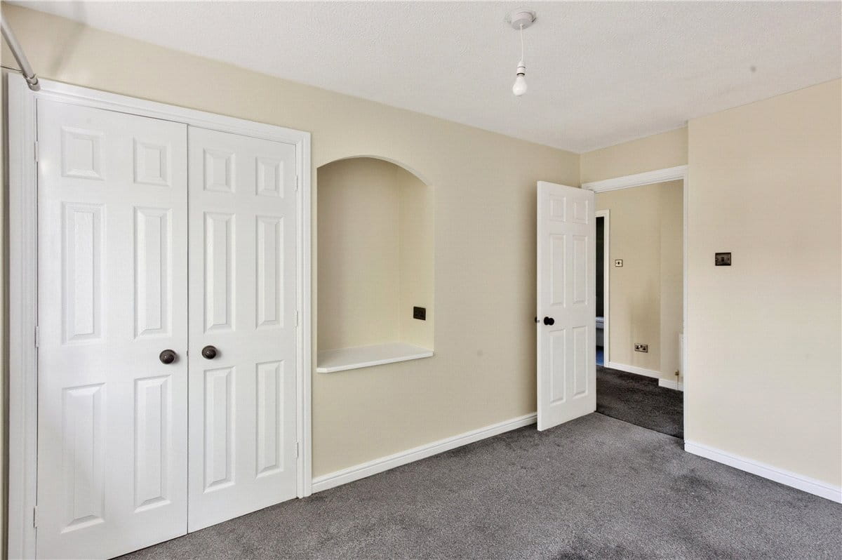 4 bedroom house, Wood Fields, Bramley S66 - Available