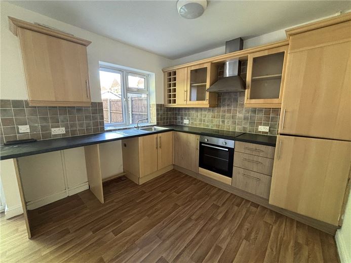 4 bedroom house, Nascot Close, Bramley S66 - Available