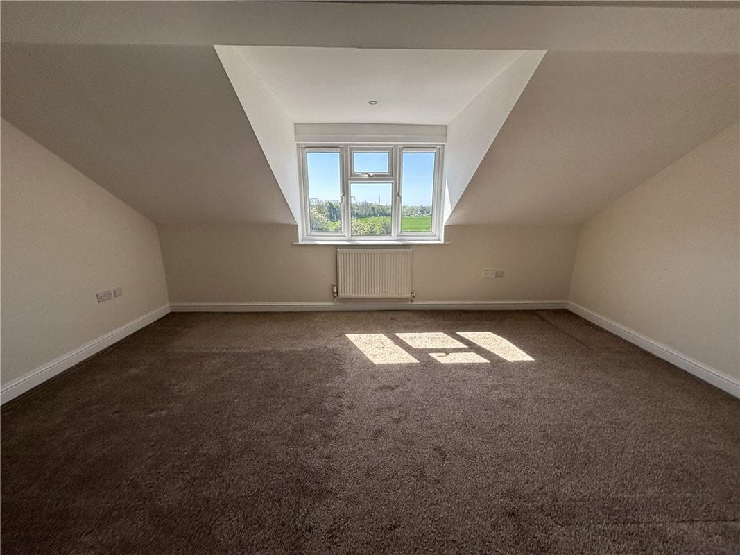 4 bedroom house, Nascot Close, Bramley S66 - Available