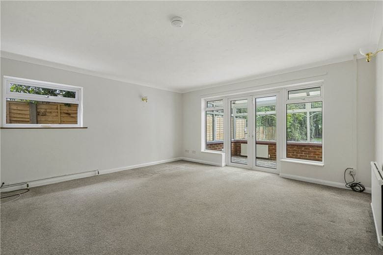 3 bedroom bungalow, Nash Lee Lane, Wendover HP22 - Available