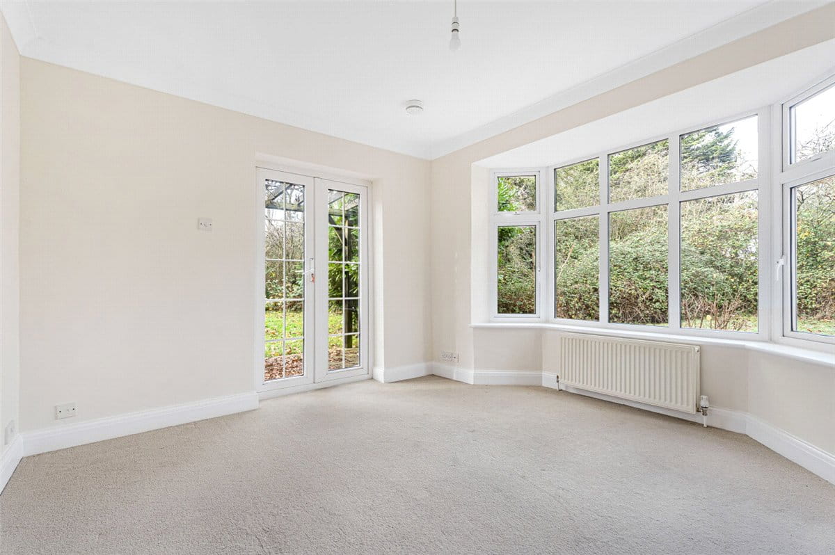 4 bedroom bungalow, Nash Lee Lane, Wendover HP22 - Available