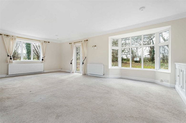 4 bedroom bungalow, Nash Lee Lane, Wendover HP22 - Available