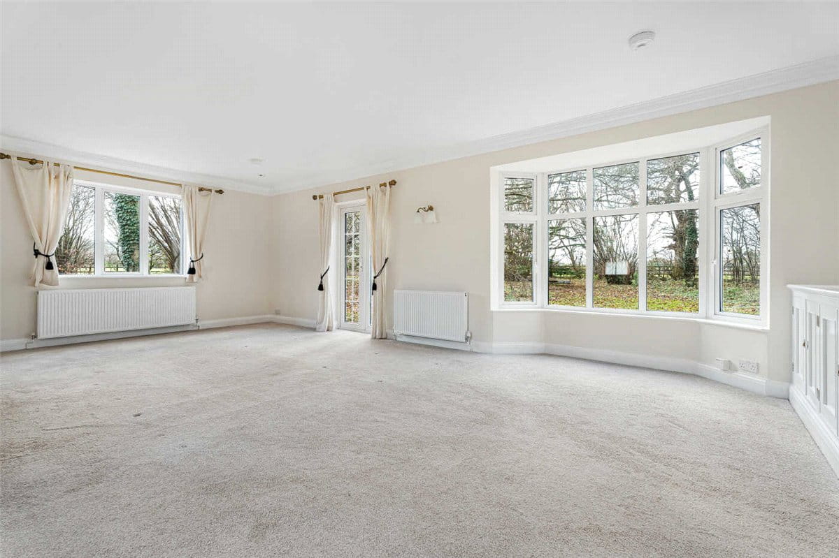 4 bedroom bungalow, Nash Lee Lane, Wendover HP22 - Available