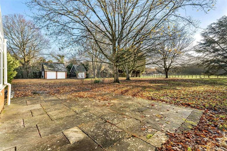 4 bedroom bungalow, Nash Lee Lane, Wendover HP22 - Available