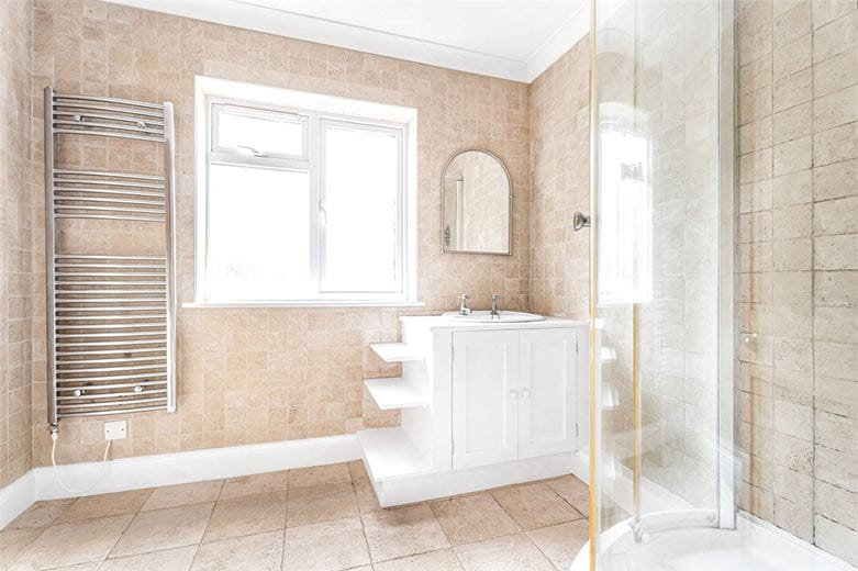 4 bedroom bungalow, Nash Lee Lane, Wendover HP22 - Available